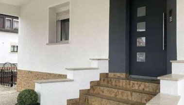 geräumige 4 Zimmer Wohnung mit Balkon - Foto 3