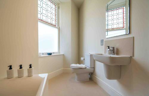 Beautiful Beach side Apartment - Foto 25