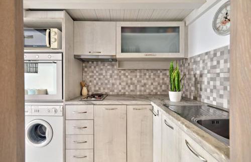 Lindo House - Photo 1