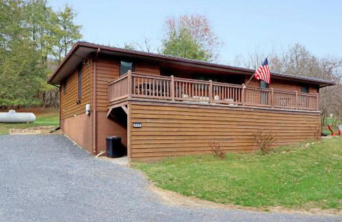 Mountain Cabin w Hot Tub Deck Grill & Fire Pit - Foto 36