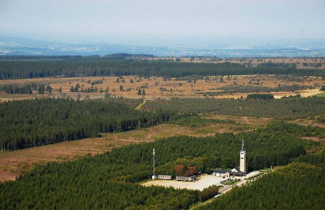 Nice Holiday Farmhouse Located in Sourbrodt near Ski Resort of Ovifat - Foto 42