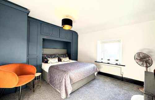 Peak District Getaway Retreat! The most Stunning Garden Views - Firepit - Brand newly refurbished - Perfect for friends & family getaways - Photo 2