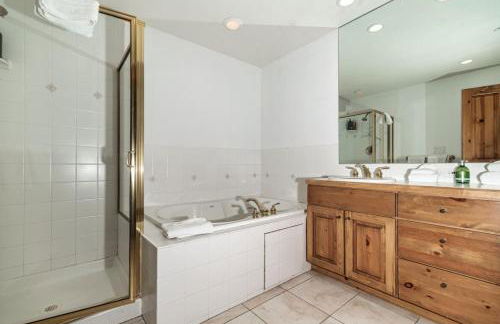 Luxurious Condo Gated Community Pool Hot Tubs - Foto 43