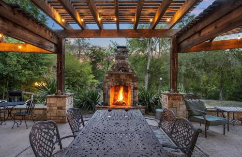 Waterfront & Pet-friendly 3-Acre Home with fire-pit - Photo 1