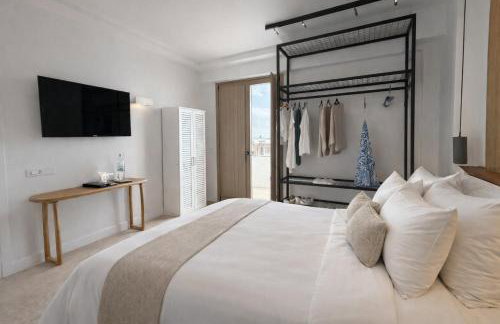 REYA suites - Photo 13