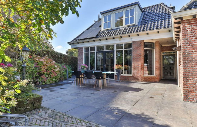 Characteristic House With Wellness in Augustinusga - Foto 24