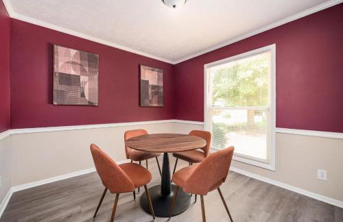 Family & Dog Friendly 4BD-3BA in Stone Mountain - Foto 18