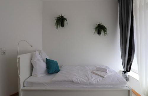 Groß, modern, vollausgestattet, gemütlich mit Küche und Parkplatz für Urlaub oder Business - Foto 27