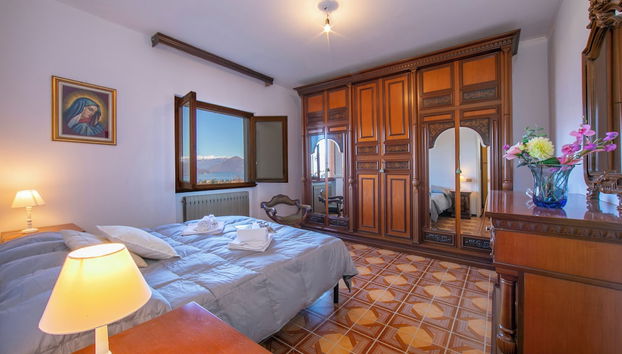 Oasi di Castelveccana Apt Pool and View - Foto 3, Quarto