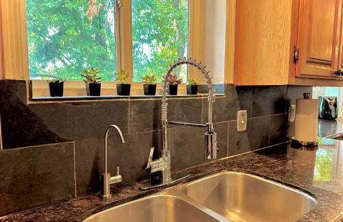 West LA - Family House & Private Yard - 10 mins from LAX & Beach - Foto 21