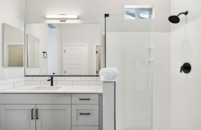 Fresh Modern Home with Pool BBQ - Foto 20