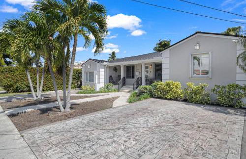 Casa la Miami - Central location Villa with Pool & Gym - Photo 10