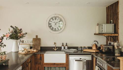 Ty Mawr, The Old School Holiday Homes - Pet Friendly - Foto 2