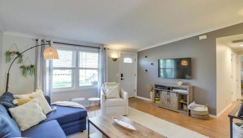 Three Oaks Home with Guest House - 8 Mi to Beach! - Foto 3