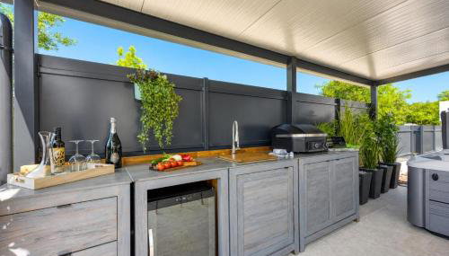 Villa Aria with heated Pool and Whirlpool - Happy Rentals - Photo 4