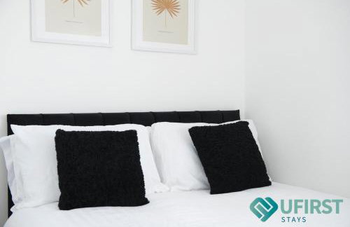 Ideal 4BR Home - Near City Hospital, Sherwood, Clinton Market, QMC & City Centre - Sleeps 8 - Foto 30