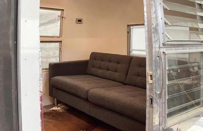 Restored Beautiful Airstream Fully Equipped with Incredible Outdoor Living in Texas - Foto 14