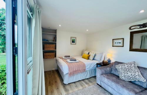 Romantic Cabin Retreat on 50-Acre Suffolk Farm - Foto 42