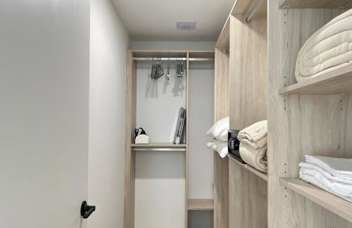 Prime Downtown Location - Amazing Amenities & Top Location - Foto 3