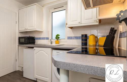 Elegant Wigston Getaway - Modern Comfort & Free Parking - Foto 14