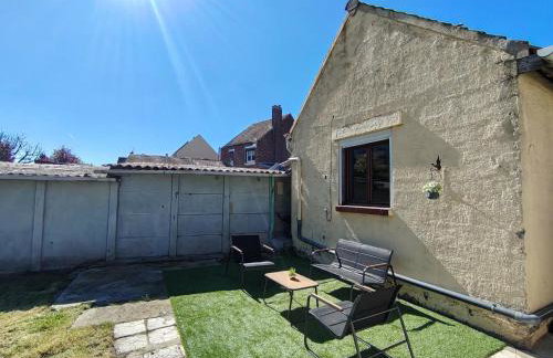 Maison plein pied Béthune avec place de parking, jardin clos et terrasse exterieure, quartier calme proche centre proche gare, capacité 4 personnes - Foto 49