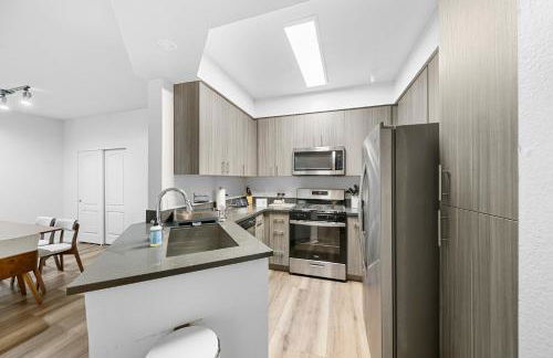 Swim Dine Relax in Marina Del REY - Foto 10