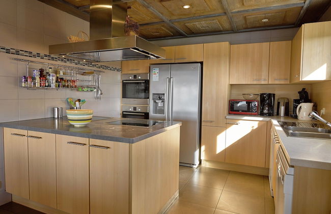 Luxurious Holiday Home in Stoumont With Pool & Bar - Foto 10