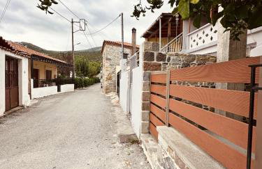 Davelis House - Photo 42