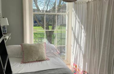 Beautiful, airy flat with Park views - Foto 13