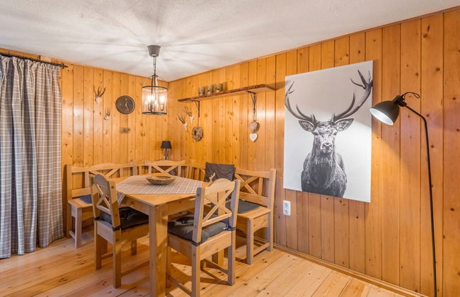 Holiday Home on the Mountain With Views - Photo 31