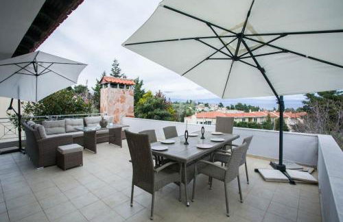 Quiet Panoramic Sea View Home -Large Balcony - Foto 2