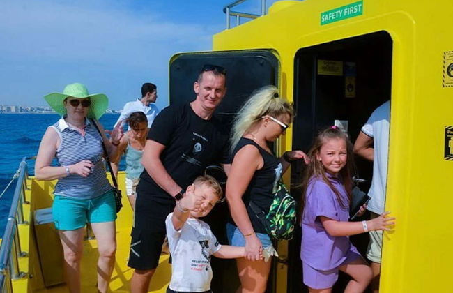 Paseo en barco con fondo de cristal - Foto 8