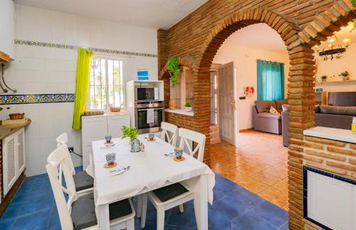 Cubo's Casa Vista Alegre - Photo 29