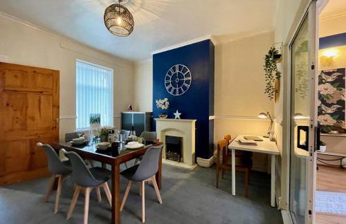 Kimberworth 4 Bedrooms House 8 Beds Close to M1 Suitable For Longer Stay - Foto 12