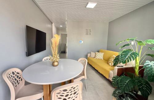 Apto moderno no centro Com Ar e Wi-Fi - Foto 2