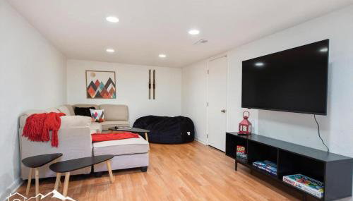 Peaceful home w fire pit & game room - Foto 4