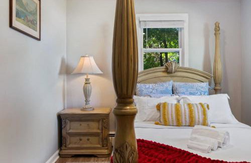 3BR Home 2 Baths Bonus Room, Minutes to NYC - Photo 22