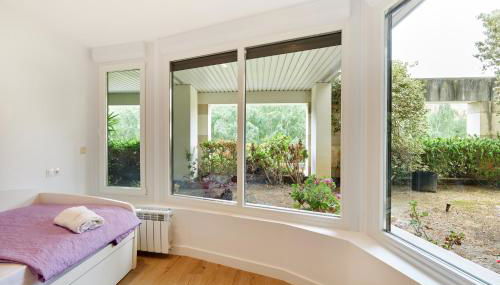 Clínica Universitaria y Hospitales by Clabao - Photo 2, Garden view