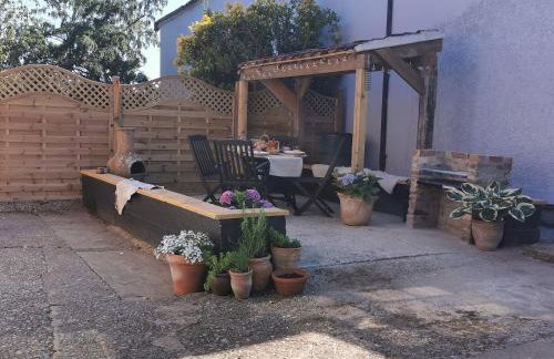 Beehive Cottage - Photo 45