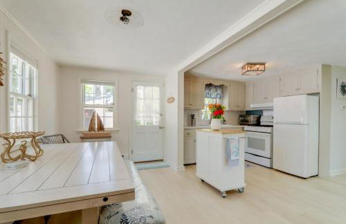 2 Mi to Seagull Beach Charming Family Home - Foto 12