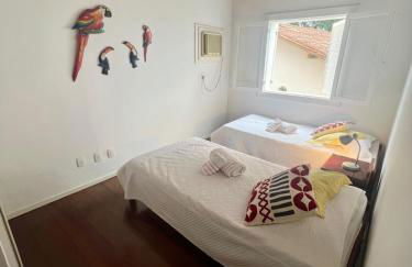 Vista dos sonhos na beira do mar de Angra com pier - Foto 57