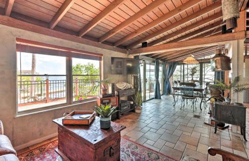 Riverfront Merritt Island Bungalow with Dock and Deck - Foto 8