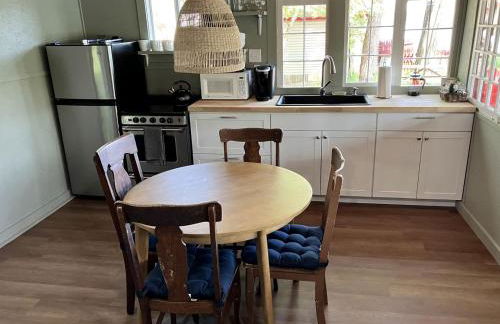 Rustic, Pet Friendly Cabin on the Hudson River, Perfect for a Glamping Weekend in the Adirondacks - Foto 19