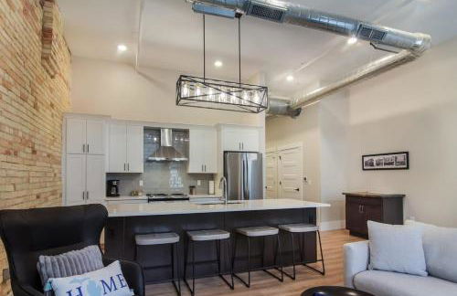 Golden Lofts Unit 4 Downtown Traverse City 2BD 2BA - Foto 5