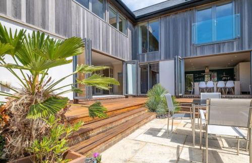 Stunning 5-bed 3-bath house close to the sea! - Foto 33