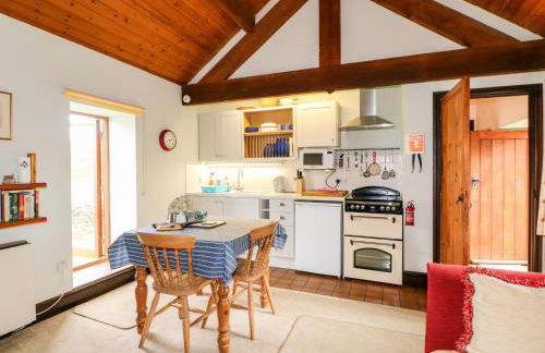 Manifold Cottage - Photo 7