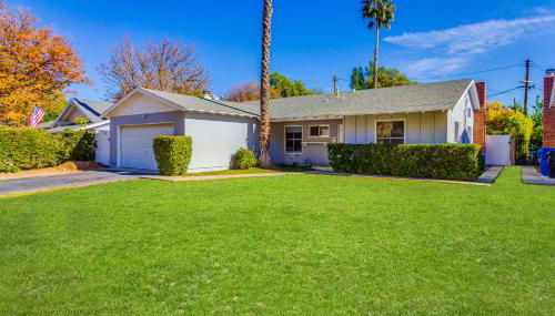 4 Bedroom West Hills Charmer with Pool - Foto 3, Garden, Garden view