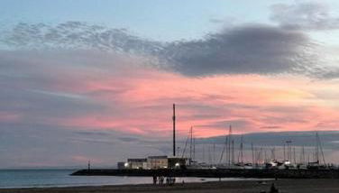 La Llar45 , Relájate junto al mar - Foto 3