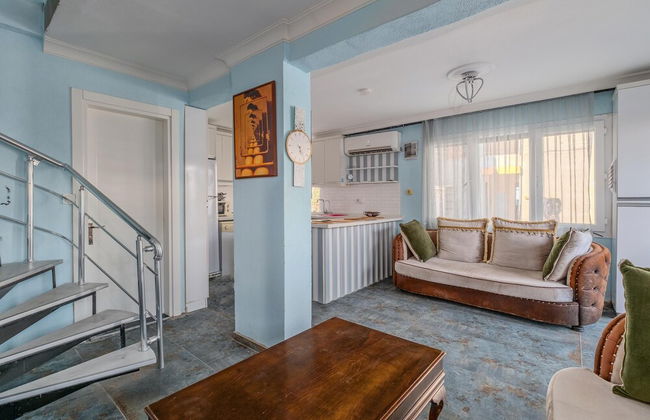 Villa With Terrace Right by the Sea in Urla - Photo 4