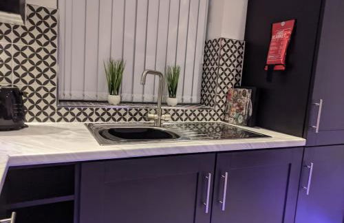 Dream101, Luxury 2 Bedroom apartment - free parking - Foto 18